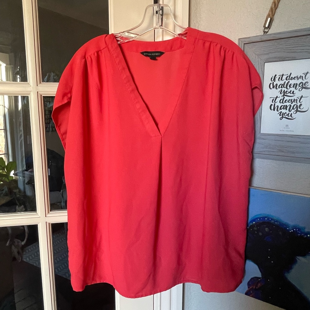 Banana Republic XL Coral Red V-Neck Blouse
